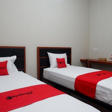 Reddoorz Near Kampus Ump Purwokerto 2 Hotell Sumbang Exteriör bild