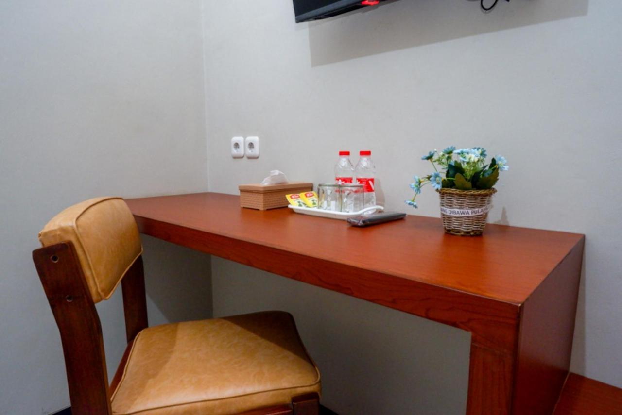 Reddoorz Near Kampus Ump Purwokerto 2 Hotell Sumbang Exteriör bild