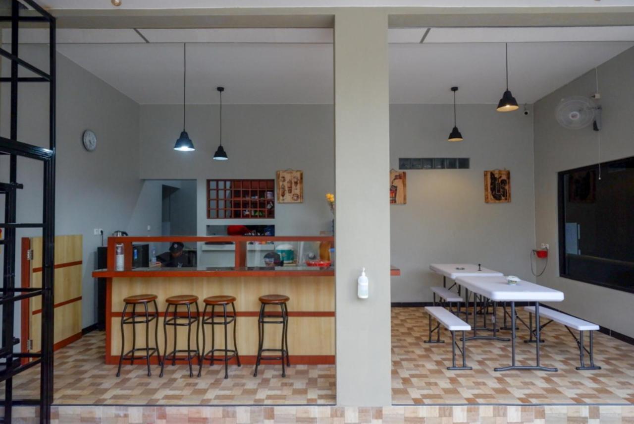 Reddoorz Near Kampus Ump Purwokerto 2 Hotell Sumbang Exteriör bild