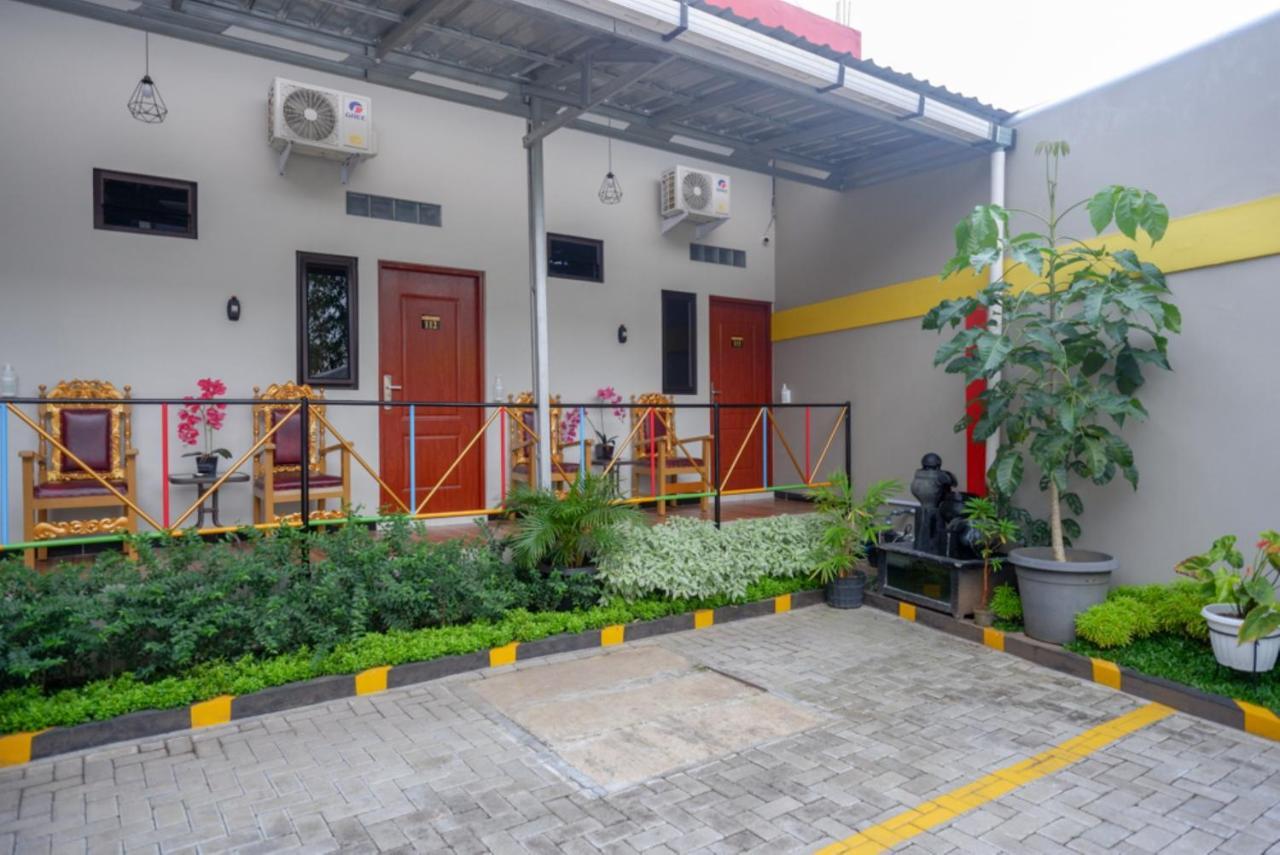 Reddoorz Near Kampus Ump Purwokerto 2 Hotell Sumbang Exteriör bild